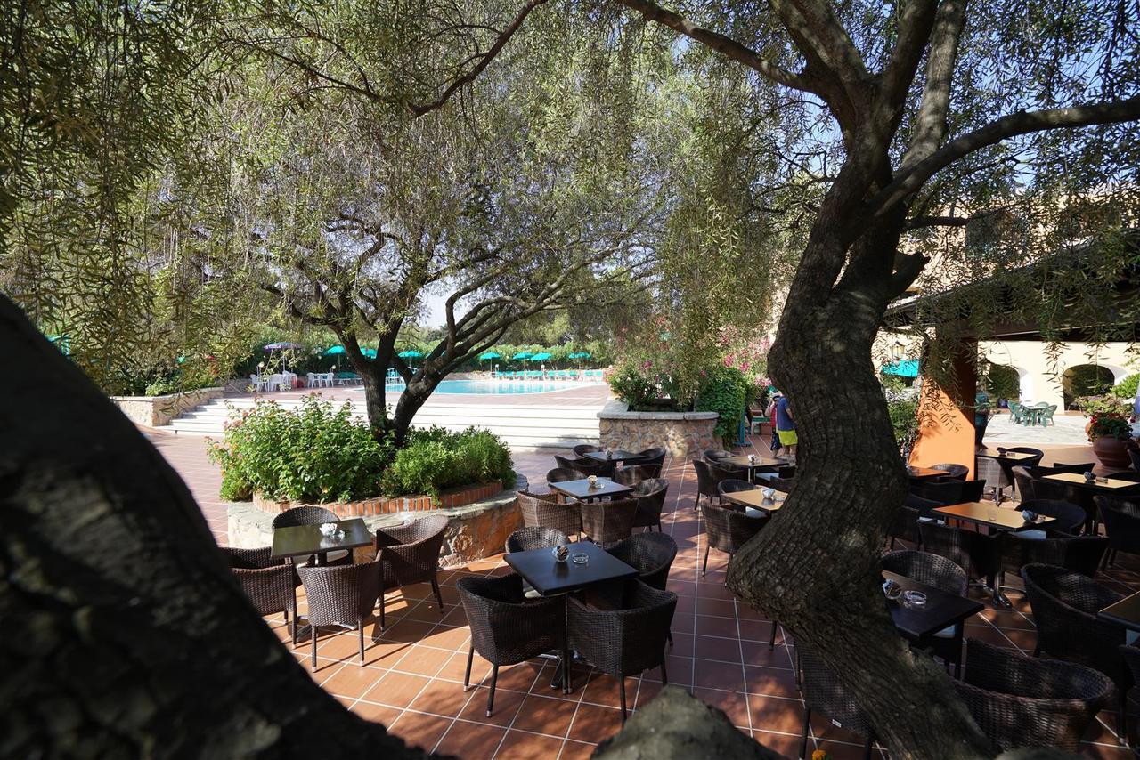 Nicolaus Club Torre Moresca Orosei Exteriér fotografie