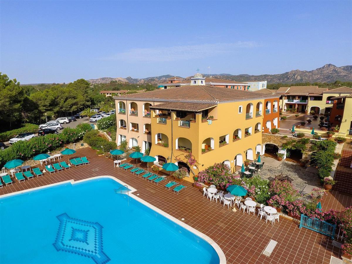 Nicolaus Club Torre Moresca Orosei Exteriér fotografie