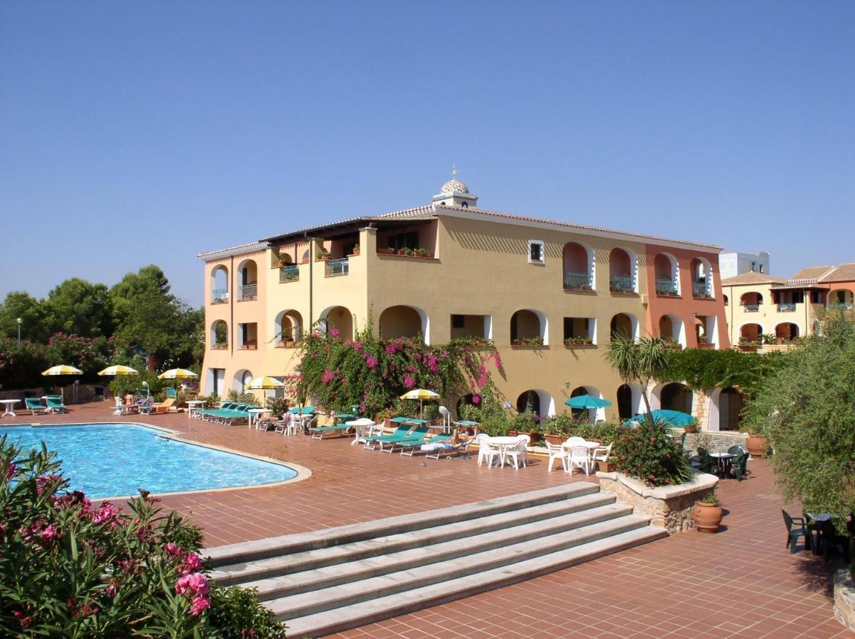 Nicolaus Club Torre Moresca Orosei Exteriér fotografie